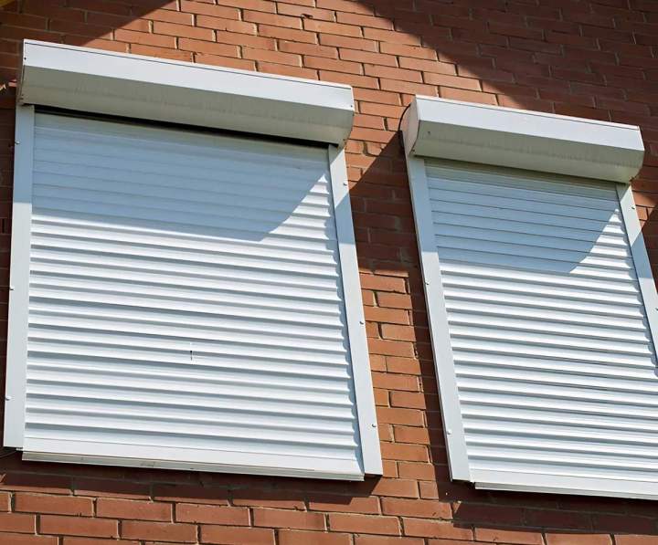 Installation et vente de volets roulants, motorisation Somfy et Bubendorff.